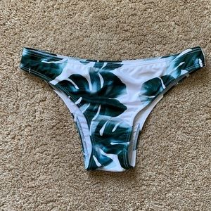 SHEIN Cheeky Leaf Pattern Bikini Bottom
